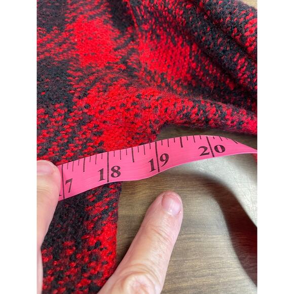 Express Women’s Red & Black Buffalo Plaid Knit Sweater Small Winter Pullover - Picture 9 of 11
